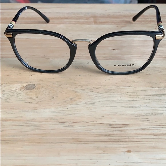 BURBERRY WOMENS DESIGNER EYEWEAR NWT - Picture 1 of 6